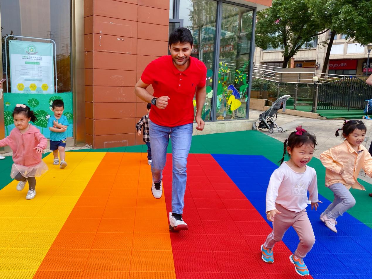 3868la天河总站(集团)股份有限公司 - Make It Possible