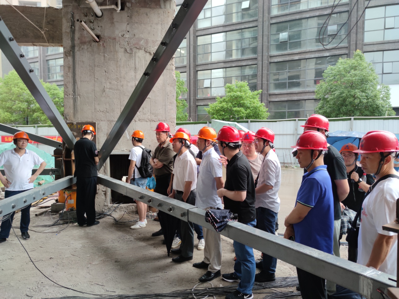 3868la天河总站(集团)股份有限公司 - Make It Possible