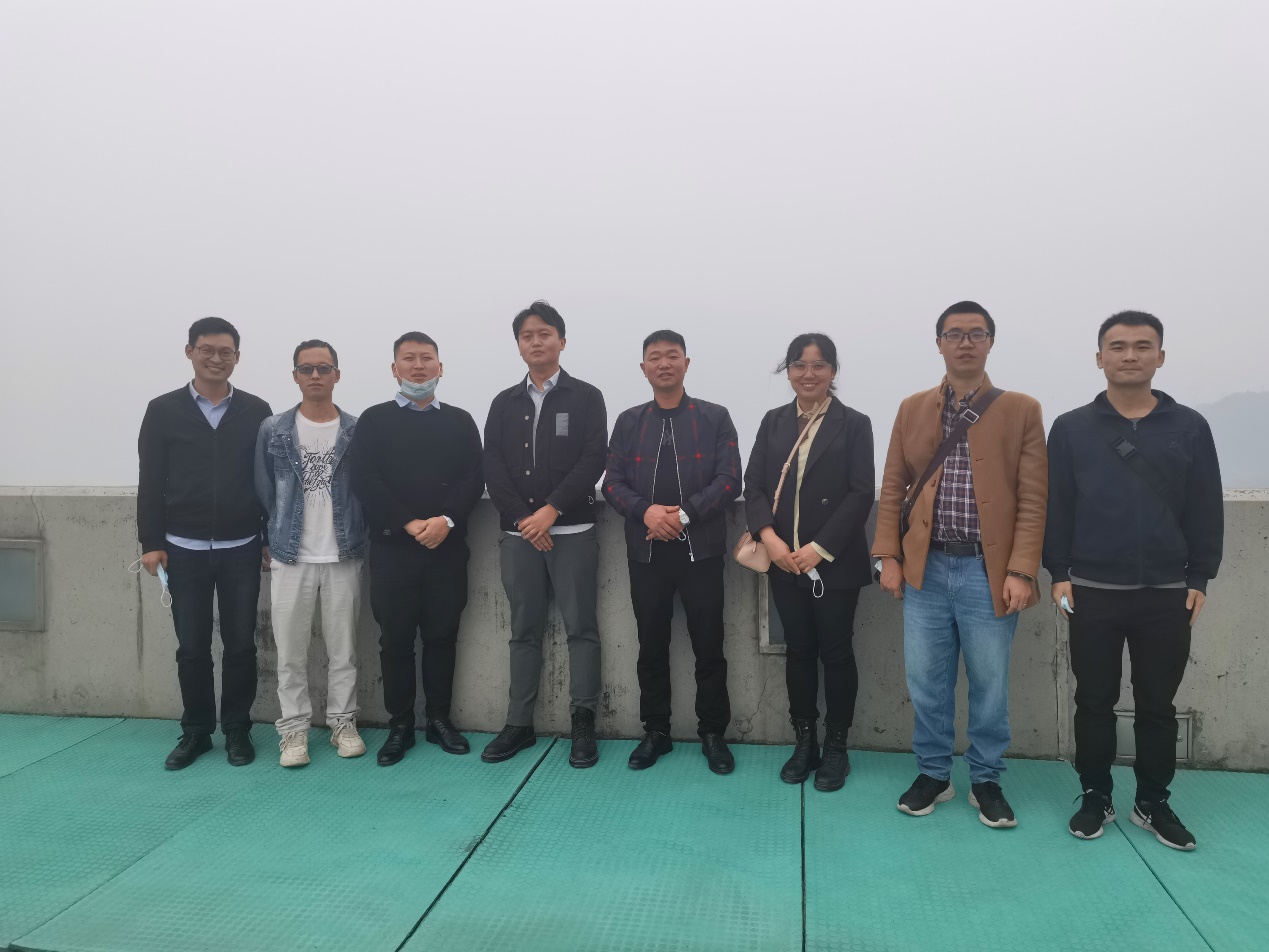 3868la天河总站(集团)股份有限公司 - Make It Possible