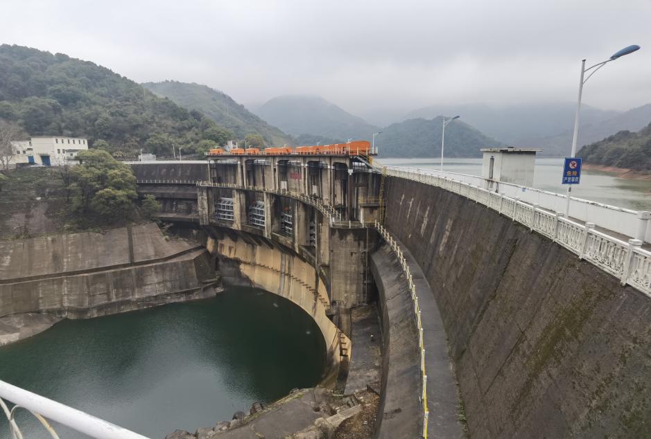 3868la天河总站(集团)股份有限公司 - Make It Possible