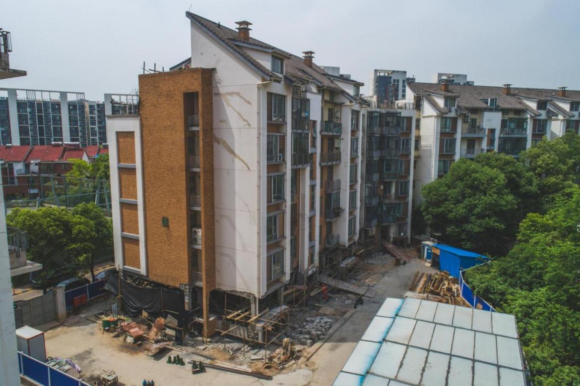 3868la天河总站(集团)股份有限公司 - Make It Possible